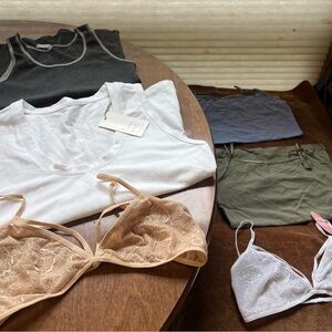 Women’s tops bundle NWT size small (074)